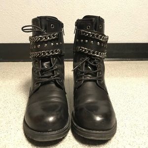Black leather boots with chains